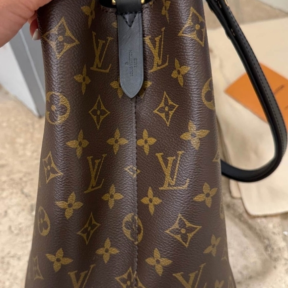 Louis Vuitton shoulder bag - Picture 3 of 5